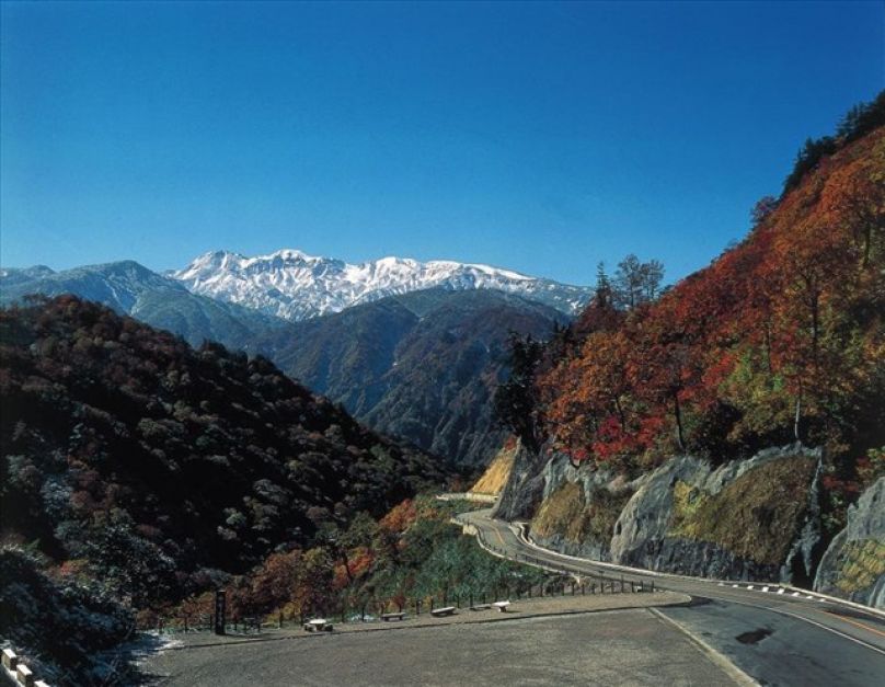 穿越世界遗产合掌村,日本名山!白山超马美景不间断