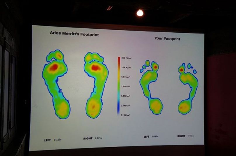 nike free 2014 北京发表会(下)    这是一台测量足底压力分布的仪器