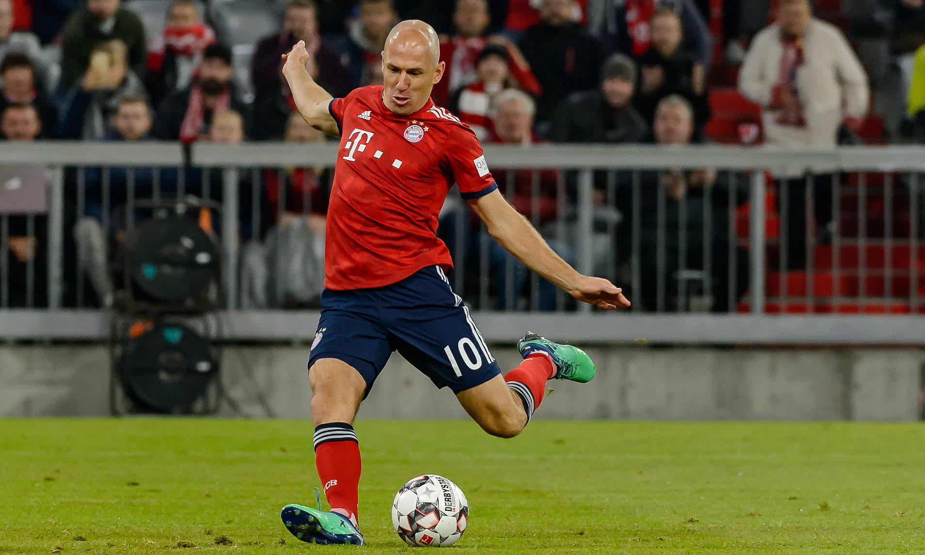 Nhân Vật] Cầu Thủ Arjen Robben – Không Những Là Siêu Sao Mà Còn Là Một Chân  Chạy Khủng ｜ Biji Vietnam