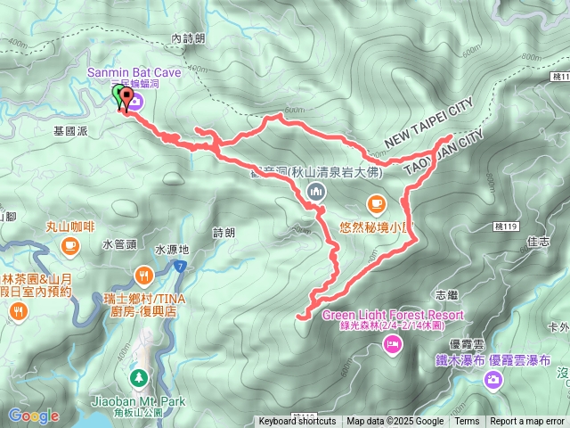 金平山縱走牌子山(金牌縱走)，蝙蝠洞停車場，廁所，涼亭，蝙蝠洞，觀音洞北口，觀音洞橋，觀景台，漂亮竹林，金平山西峰，三井基石，金平山，金平山南峰，牌子山，秋山清水岩大佛，觀音洞南口，觀音洞瀑布