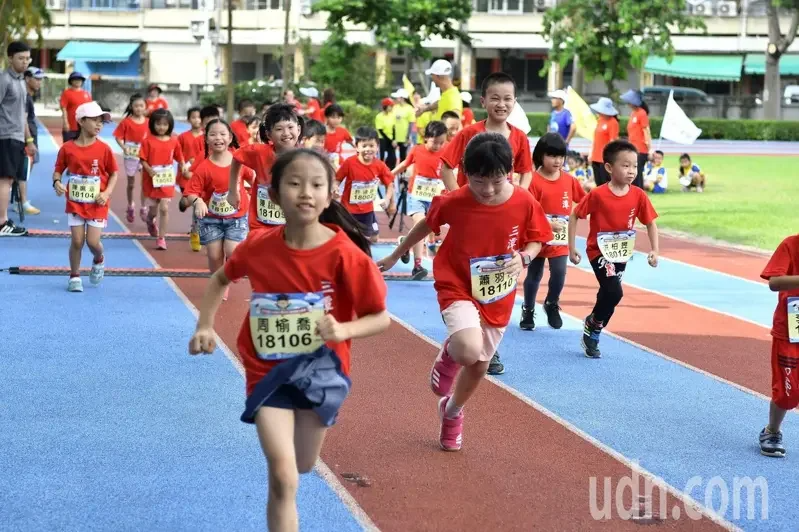 【新聞】影／人生第一場小小田中馬 另類畢