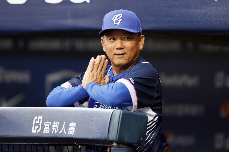 富邦悍將總教練洪一中。 報系資料照 富邦悍將總教練洪一中。 報系資料照