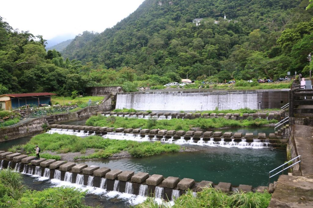 避暑聖地—五峰旗瀑布_379611