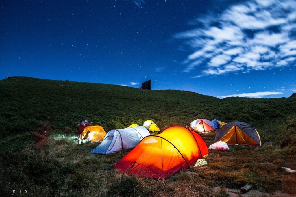【山裡面。月光下曬帳篷】夜曝系列_2581887