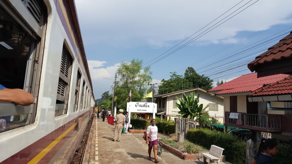 搭火車到春蓬，火車小販_2490657