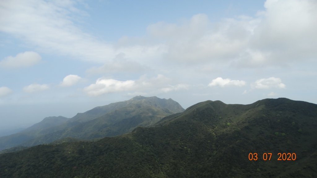 經不住陽光和遠處山頭的誘惑 !_869727