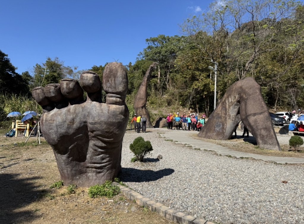 雪山坑登山步道尋巨人_2978407