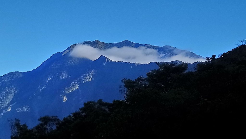 來義山,真雅社山,峠山,衣丁山封面圖