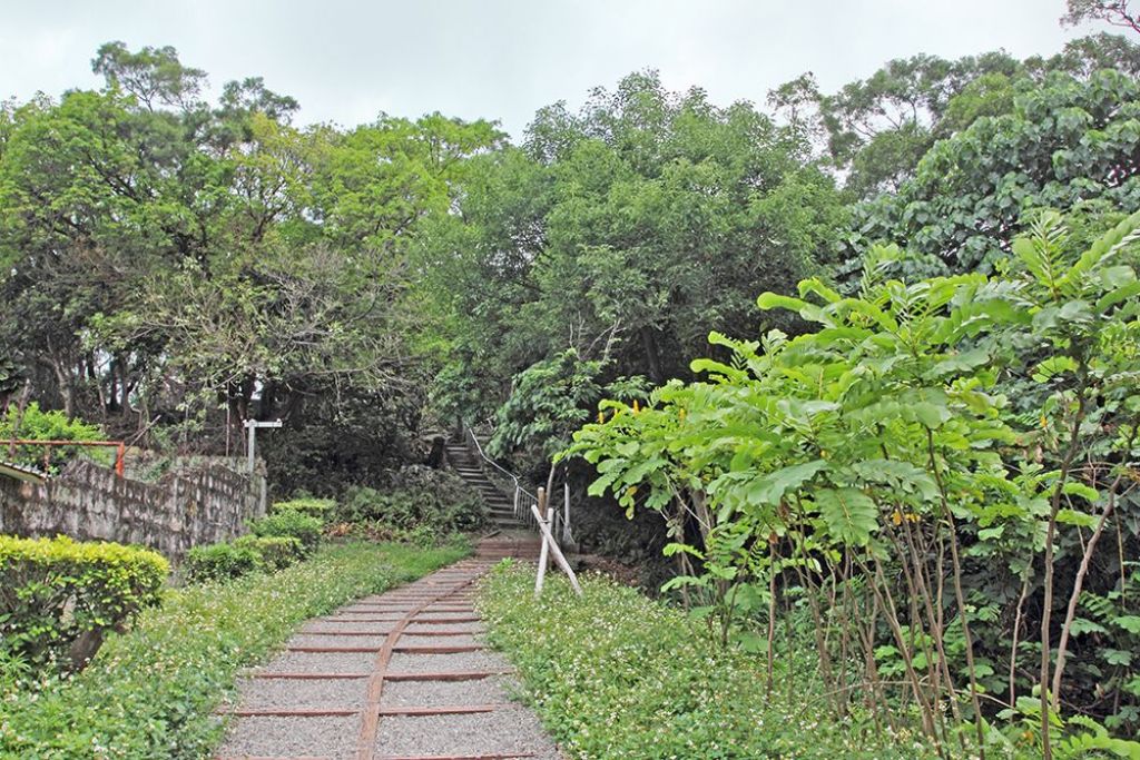 奇岩山.唭哩岸山.軍艦岩.丹鳳山七峰O型_405551