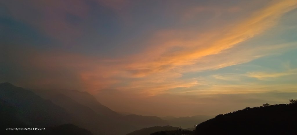 縮時攝影雲山水-陽明山趴趴走封面圖