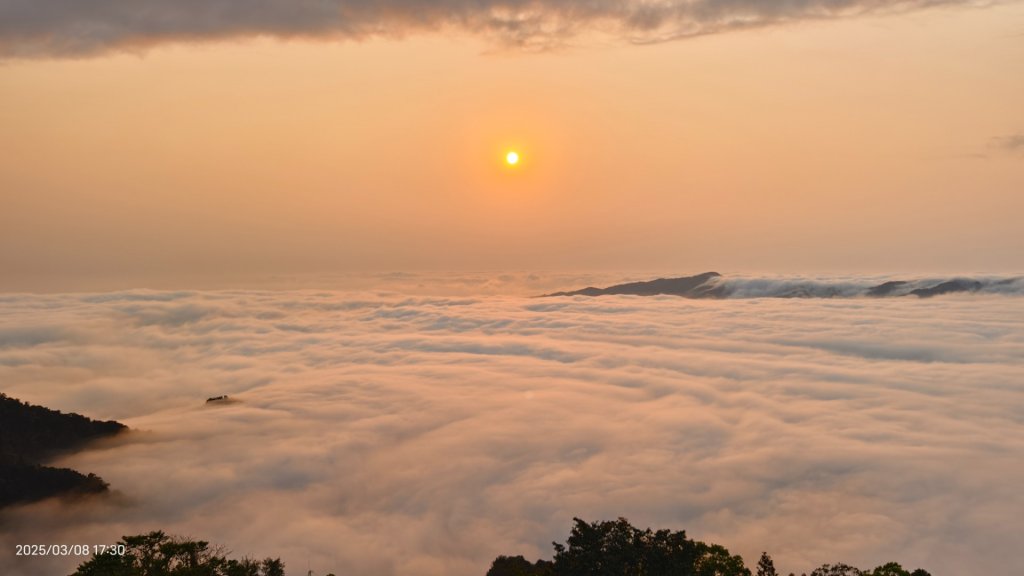 #馬那邦山 #夕陽 #雲海 #雲浪 3/8_2730351