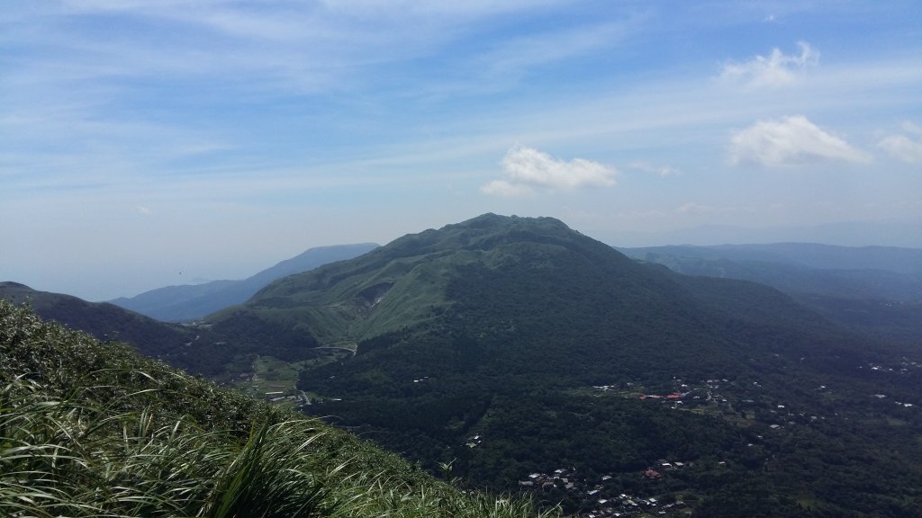 穿越歷史之路 - 大屯山群峰連走_1411049