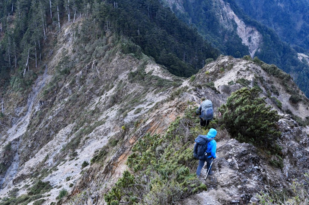 干卓萬群峰下武界_957675
