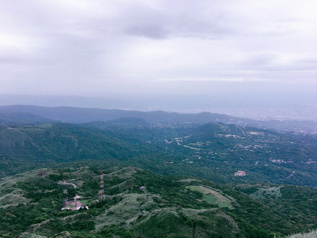 七星山主峰東峰封面圖