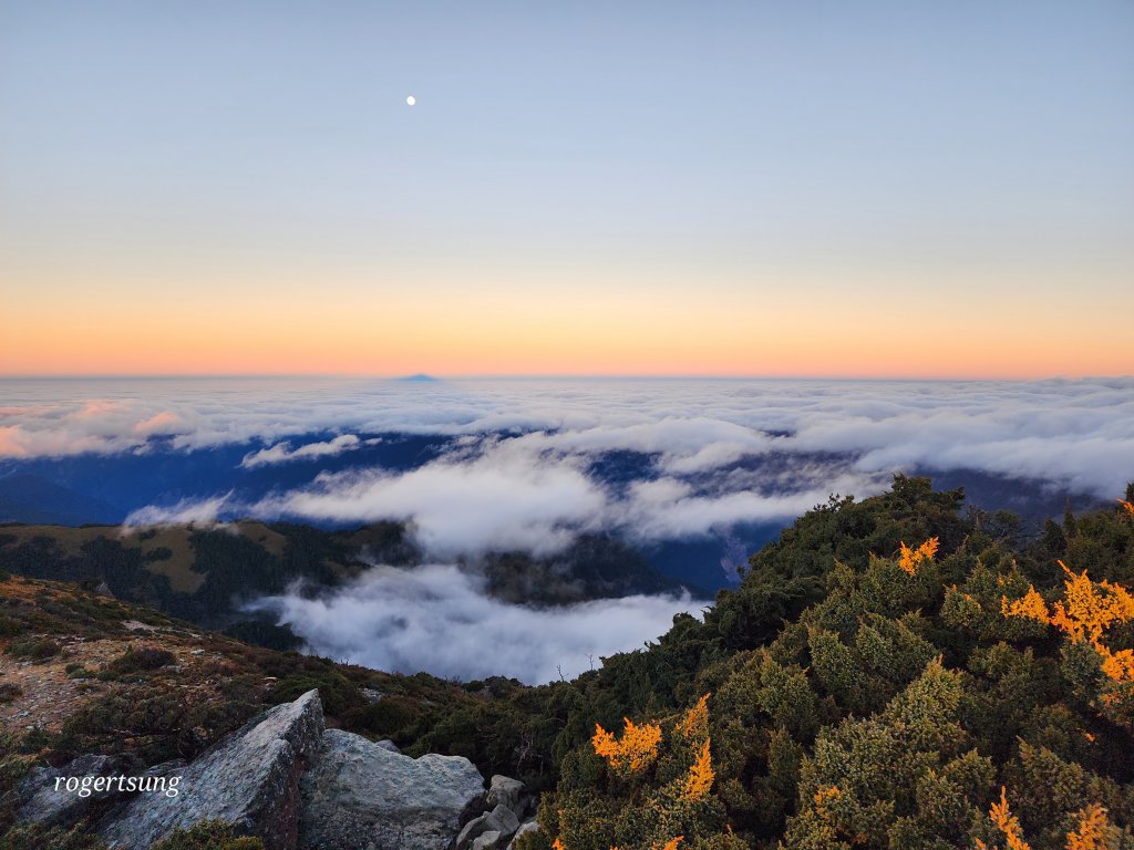 嘉明湖三天兩夜，飽覽無盡美景(嘉明湖、三叉山、向陽山)_2366484