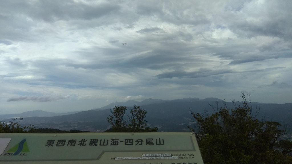 今天的雲兒詩情畫意，每一筆都是我的水彩世界。封面圖