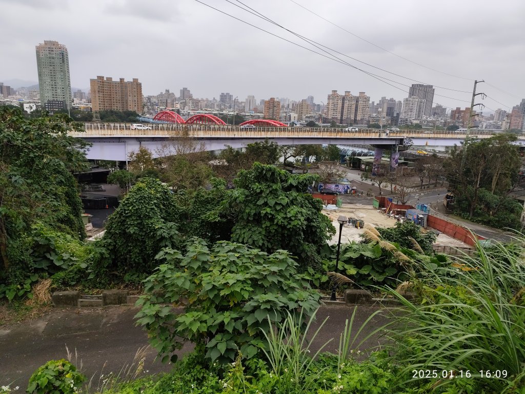 4-4 臺北自來水園區 - 觀音山蓄水池導覽→管材雕塑區→消壓塔→梅園步道_2693125