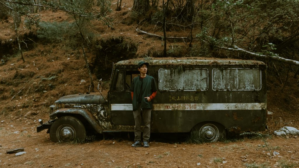 沉睡在郡大林道的龍貓公車_2010811