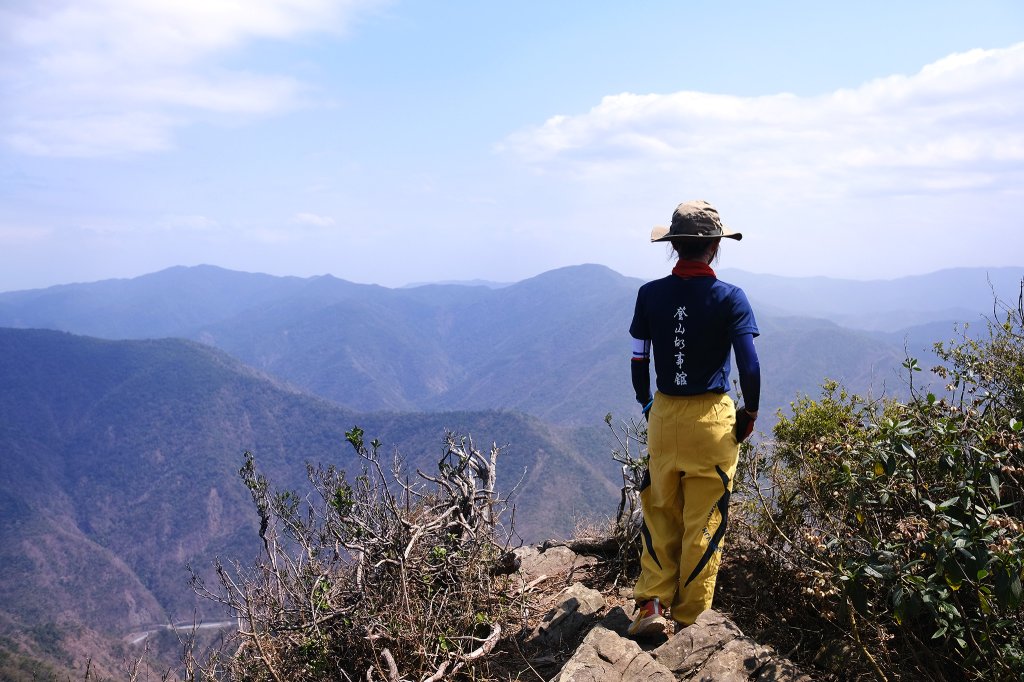 巴層巴墨山封面圖