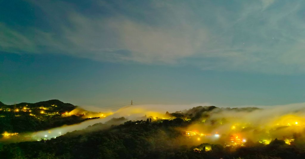 夜景 #琉璃光雲瀑 &火燒雲日出&藍天 #雲瀑  6/25_2535035