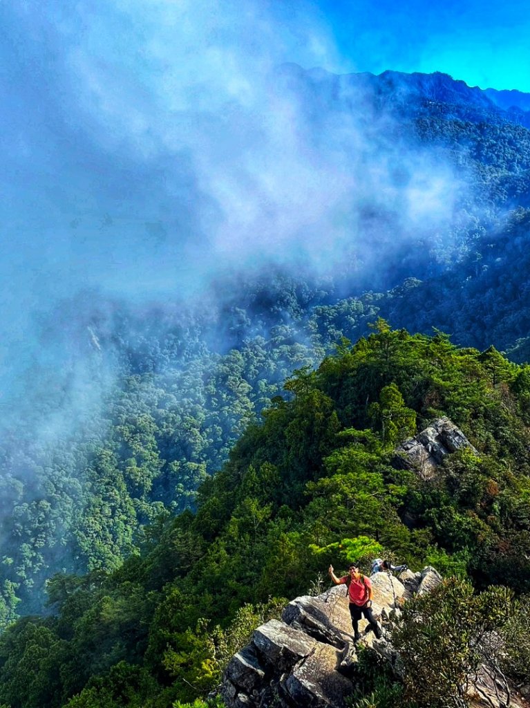 111.12.10 鳶嘴山-稍來山 A進B出封面圖