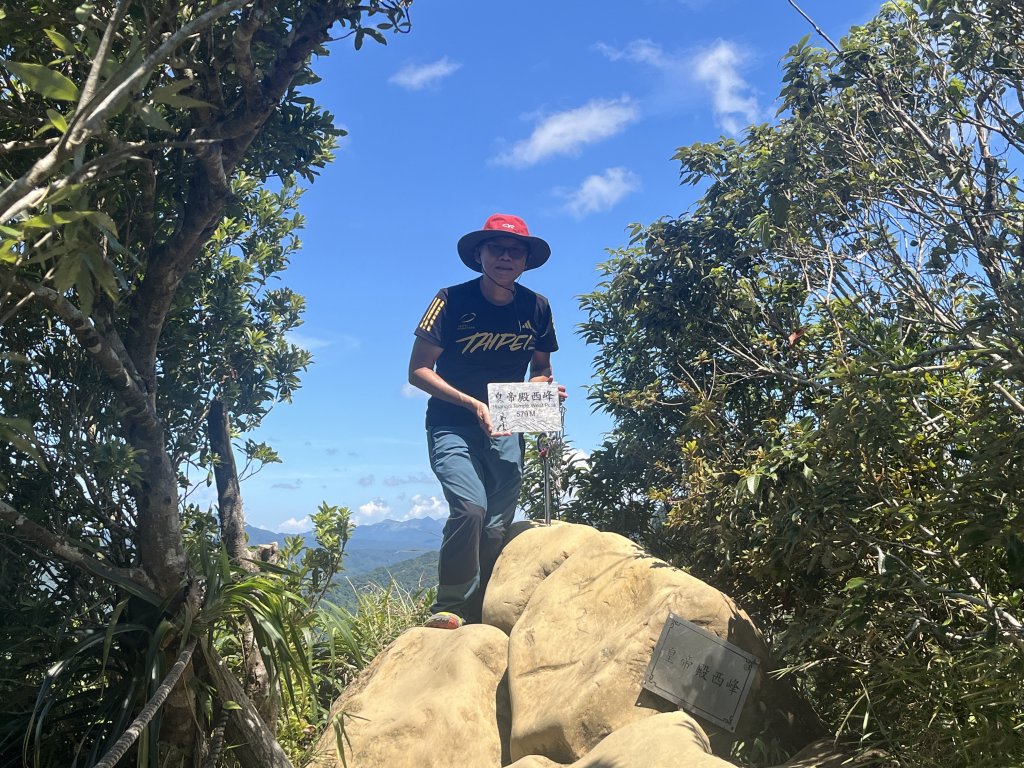 [微笑山線_第九段] 2025_0914 二格山系_皇帝殿西峰封面圖