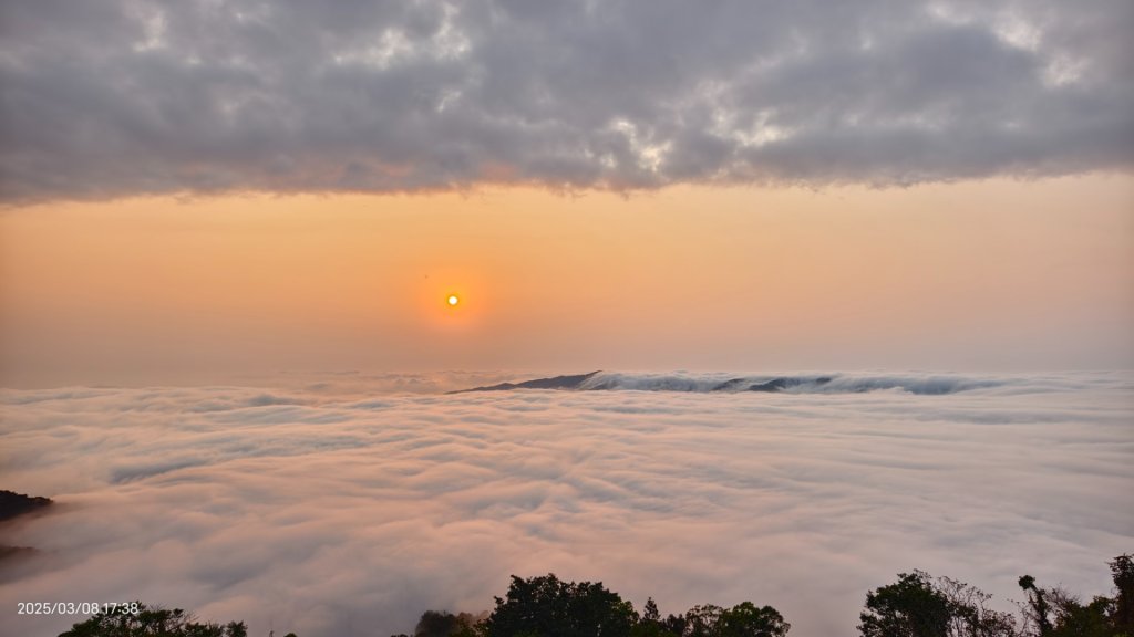 #馬那邦山 #夕陽 #雲海 #雲浪 3/8_2730359
