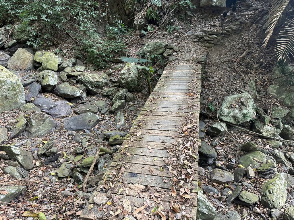 真的很硬的尾寮山_2039218