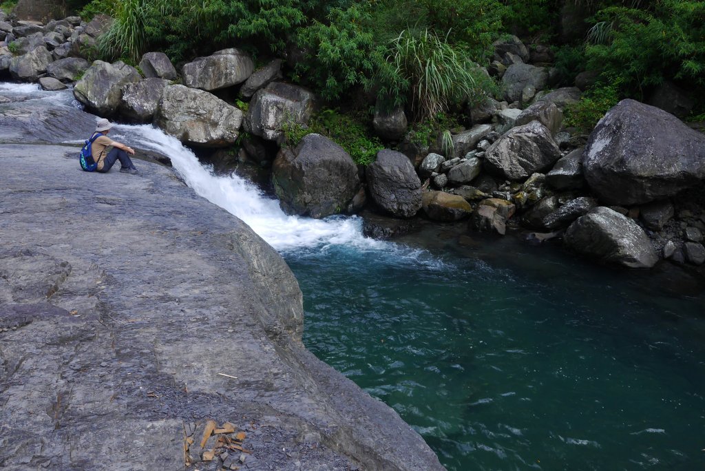 躲開人潮的姊妹瀑布_655880