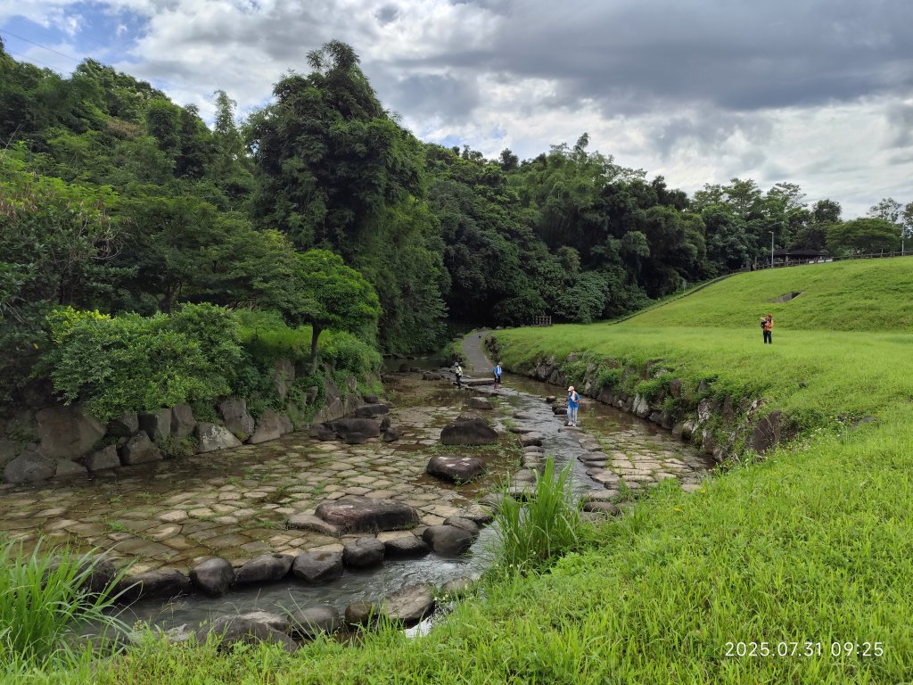 大湖公園→大溝溪生態治水園區→圓覺寺步道→圓覺瀑布→圓覺寺→鯉魚山步道【臺北大縱走 4、臺北健走趣】_2849081