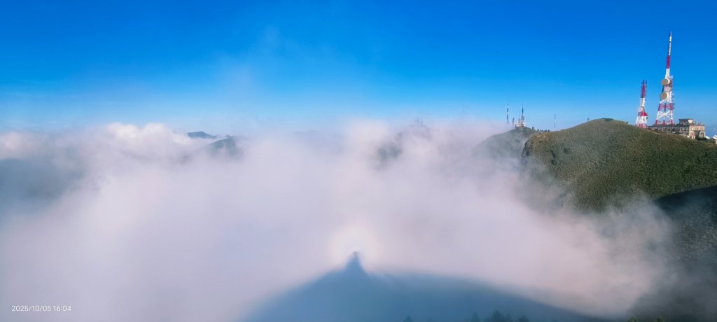 #小觀音山西峰 #雲海 #雲瀑 #觀音圈 #夕陽 #霞光 #月圓 10/5&6&4封面圖