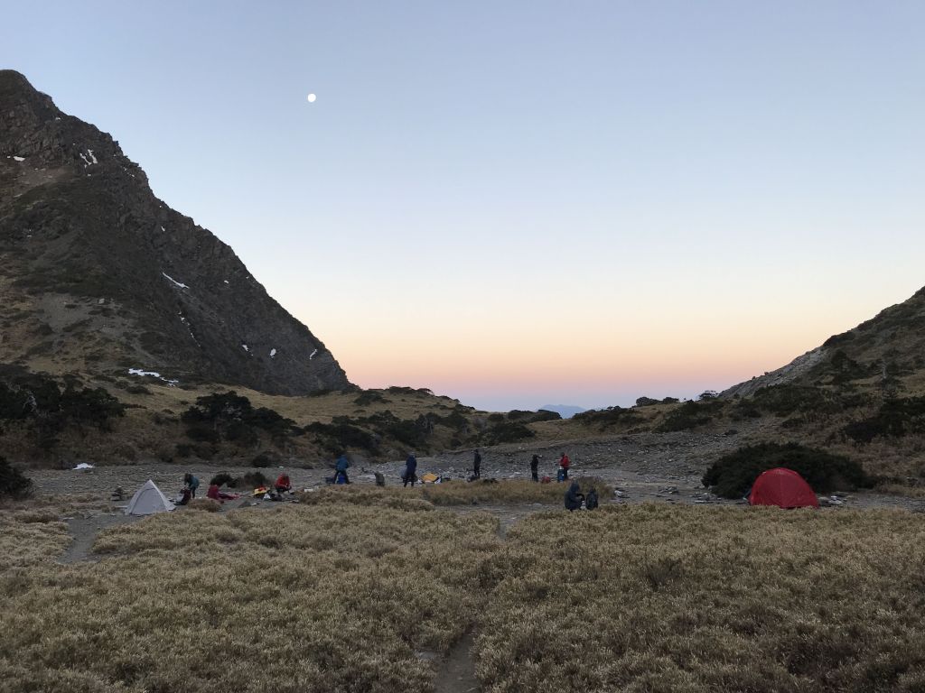 夢中境地：仲春南湖大山行_304488