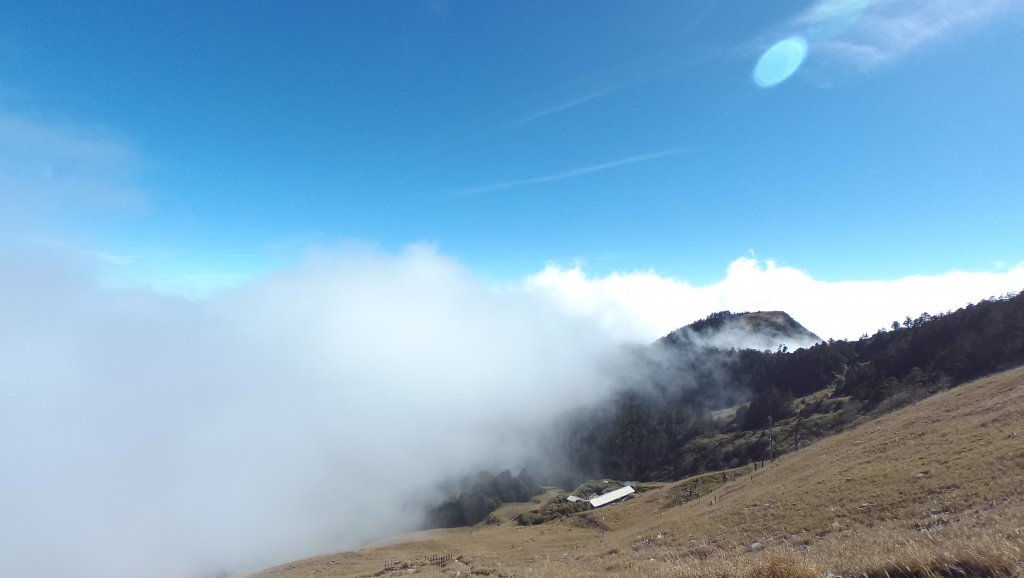 跨年前雪山主東峰結冰封面圖