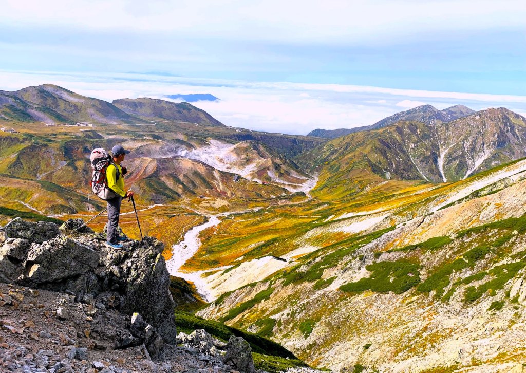 走在上帝翻落的調色盤上日本劍岳與立山連峰的山遊記封面圖