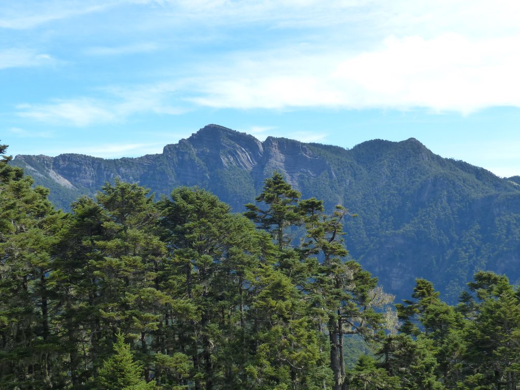 雪山主峰下翠池2019/0723_640287