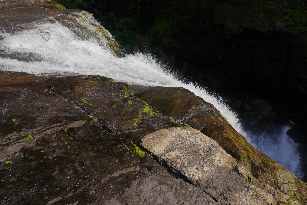 躲開人潮的姊妹瀑布_655891