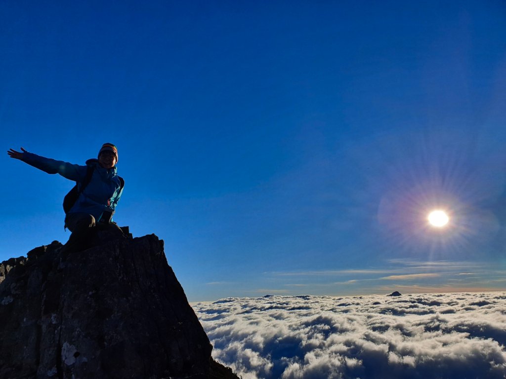 跨年前雪山主東峰結冰_657495