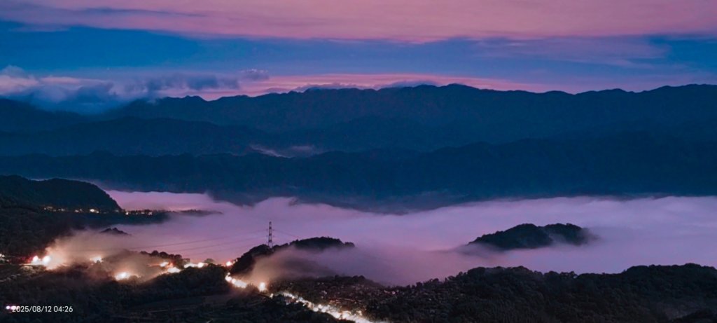 #二格山 #火燒雲 #霞光 #日出 8/12_2857983