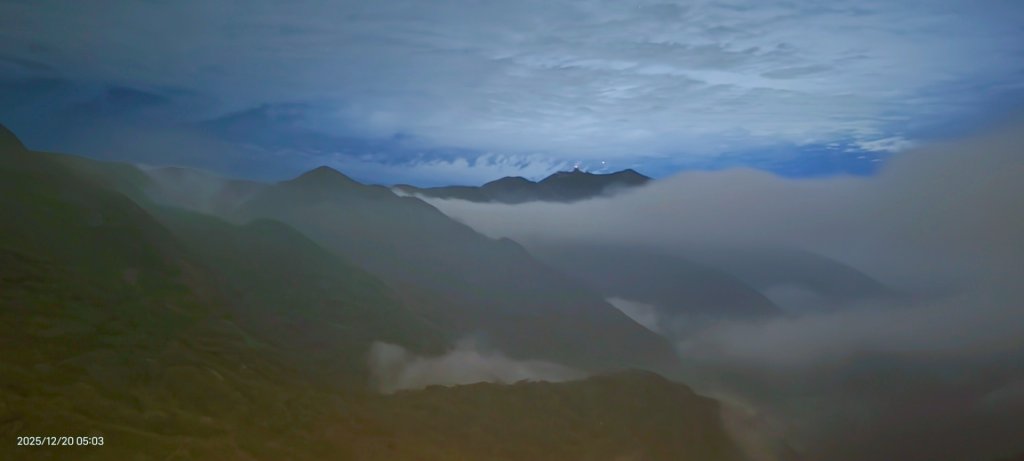 陽明山趴趴走追雲趣 #雲海 #雲瀑 #火燒雲 12/20 考考大家，認得幾個拍照取景地點共15個_2966220