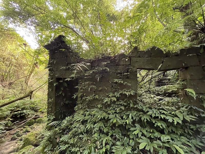 月扇湖大岩壁_2952405