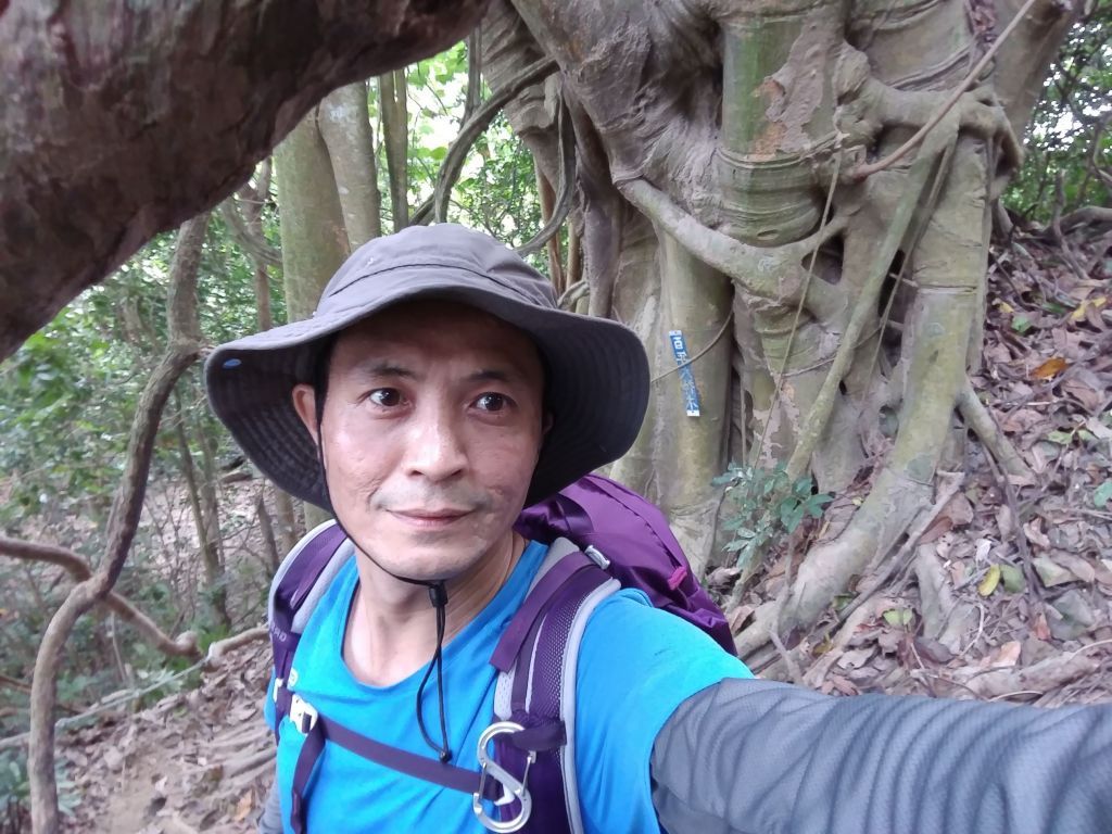 旗靈縱走(旗尾山第一登山口至靈山福德祠)_217533