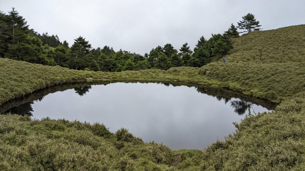 白石安東軍高山湖泊草原，空靈幽靜。_1756719