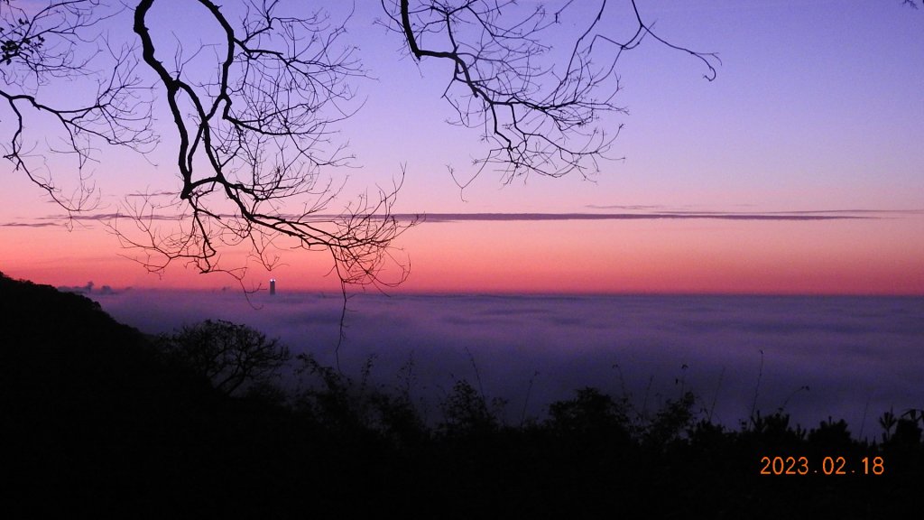 觀音山日出雲海+觀音圈+下弦月+曙光火燒雲&太平濱海步道晚霞海霧&琉璃光2/18_2035774
