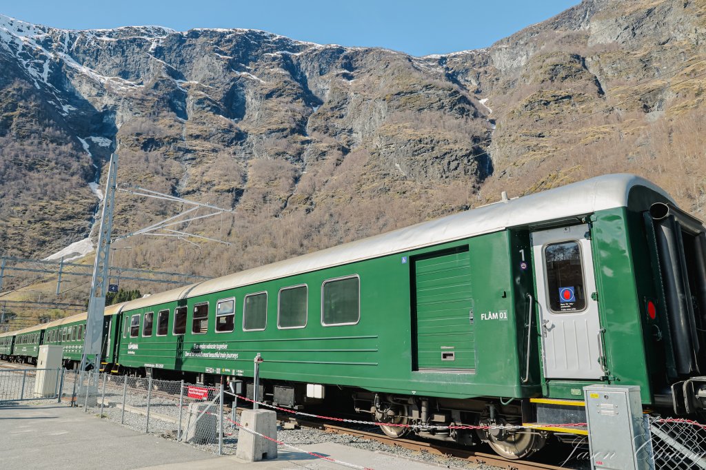 [挪威弗洛姆Flåm]峽灣、瀑布步道、教堂_2500203