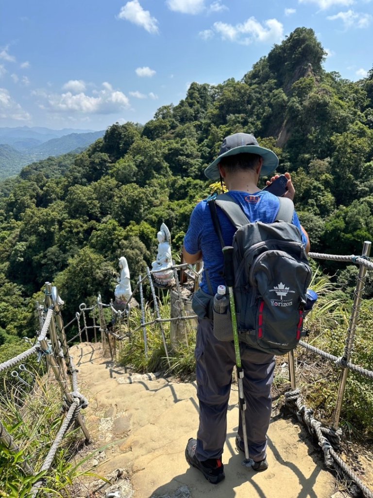 孝子山、普陀山、慈母峰賞鹿子野百合O走_2592924