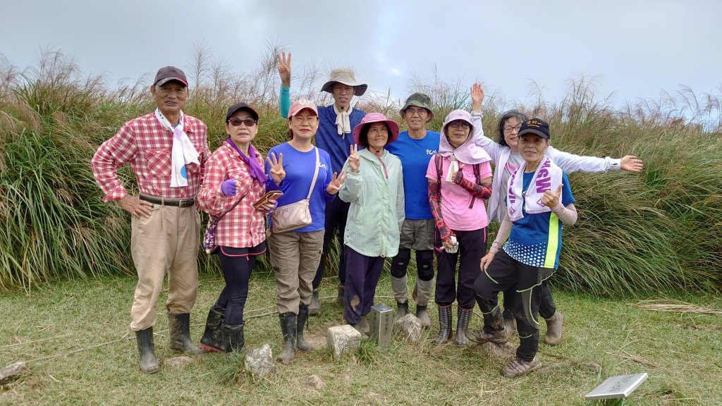 擎天崗→磺嘴山生態保護區→磺嘴山 H912m→翠翠谷→榮潤古道→內雙溪古道→擎天崗環形步道_1489337