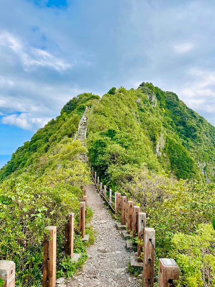 跳島基隆嶼/槓仔寮紅淡山小百岳封面圖