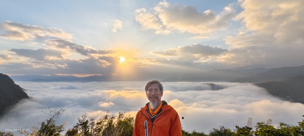 #新店四十份 #翡翠水庫壩頂 #雲海 #日出  #雲瀑 1/10 & 13封面圖