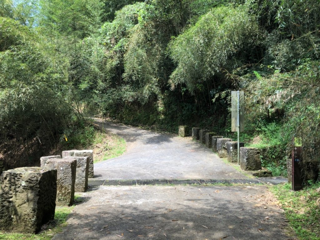 達娜伊谷走里美避難歩道、巨石坂步道_690781