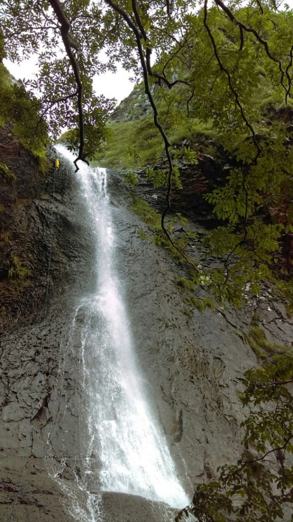 陽明山國家公園最大的瀑布「阿里磅瀑布」_406741